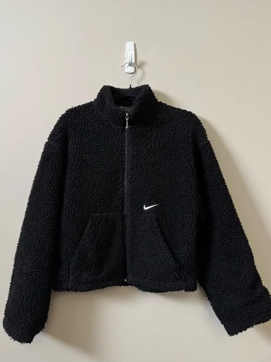 Nike Swoosh embroidered black Sherpa Teddy zip up Jacket - Picture 2 of 11